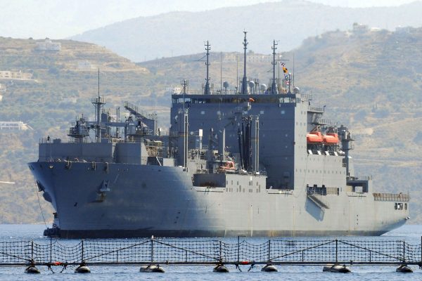 EXW vs FOB: Which Shipping Term Should Importers Use? — editorial photograph